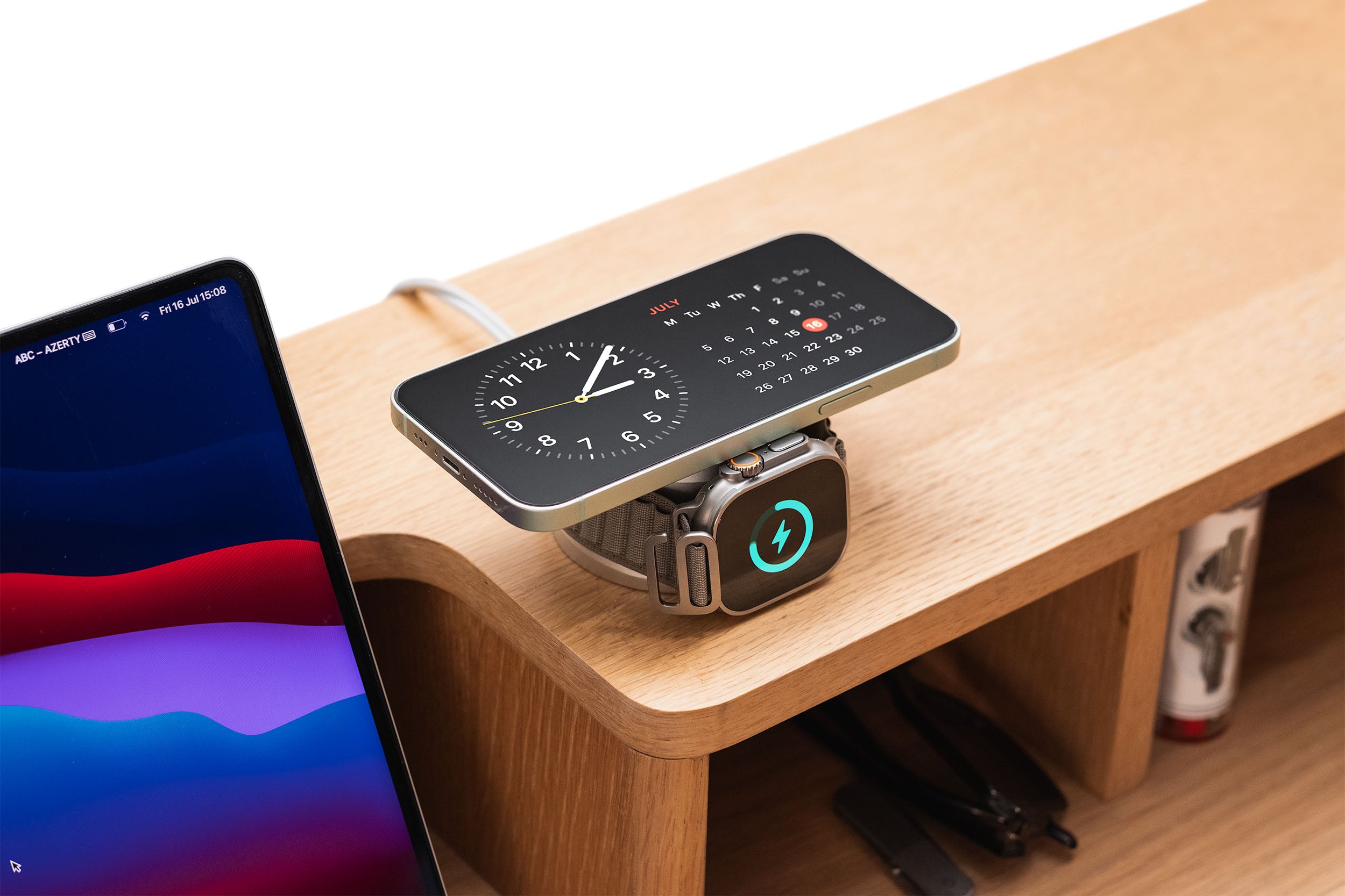 Iconicle compact 2 in 1 aluminium charging stand magsafe apple watch